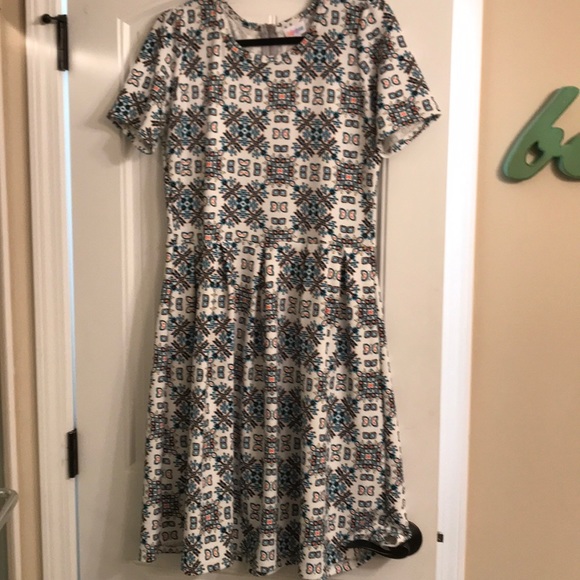 LuLaRoe Dresses & Skirts - LulaRoe Amelia dress